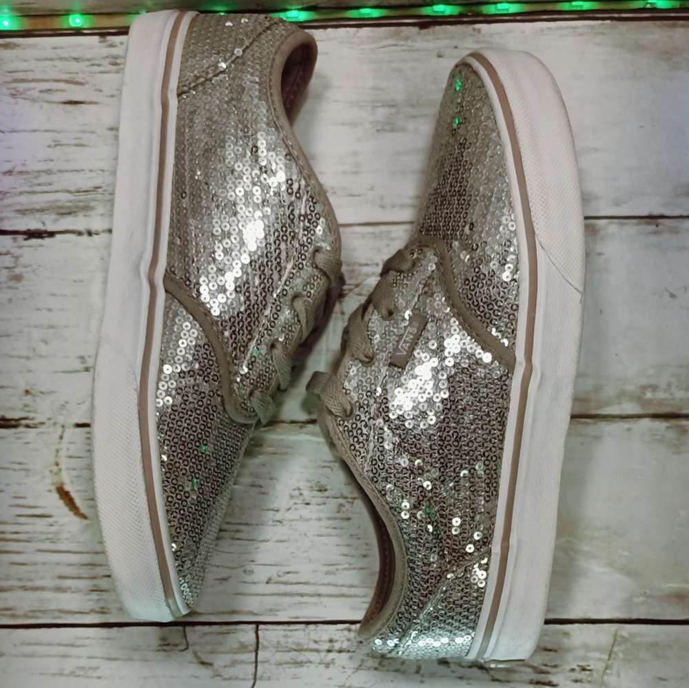 Vans - Picture 8 of 10
